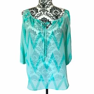 💕SALE💕MAURICES COLD SHOULDER TOP